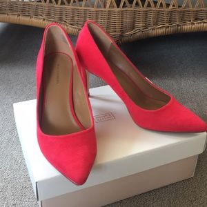 14th & Union Red Faux Suede Pumps, size 6.5